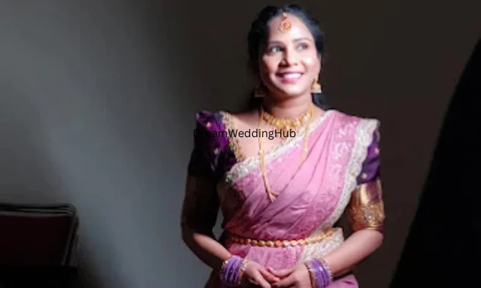 RS MAKEUP AND MEHANDI BEAUTY